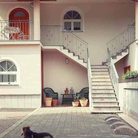 Prenocisca Angelin Hram, Tiny Apartments Markovec Extérieur photo