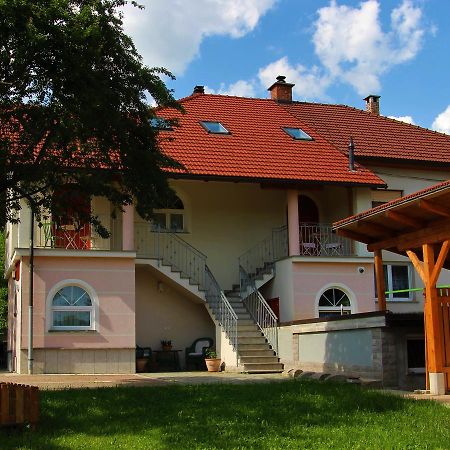 Prenocisca Angelin Hram, Tiny Apartments Markovec Extérieur photo