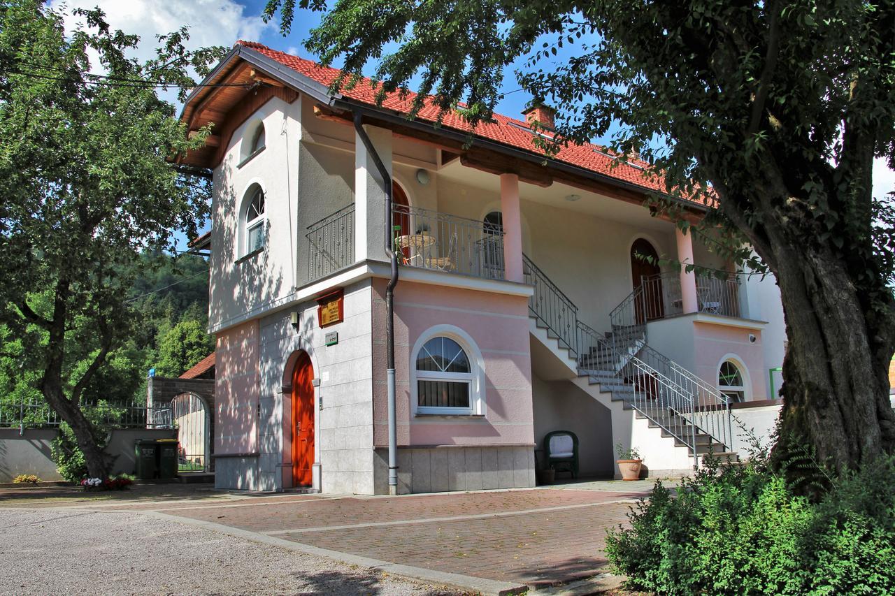 Prenocisca Angelin Hram, Tiny Apartments Markovec Extérieur photo