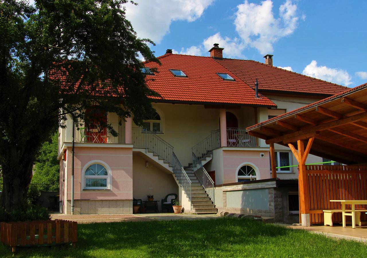 Prenocisca Angelin Hram, Tiny Apartments Markovec Extérieur photo